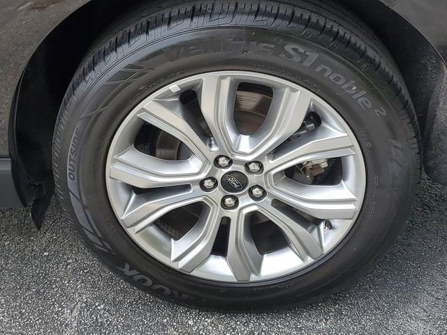 Photo of 2024 Agate Black Metal Ford Edge