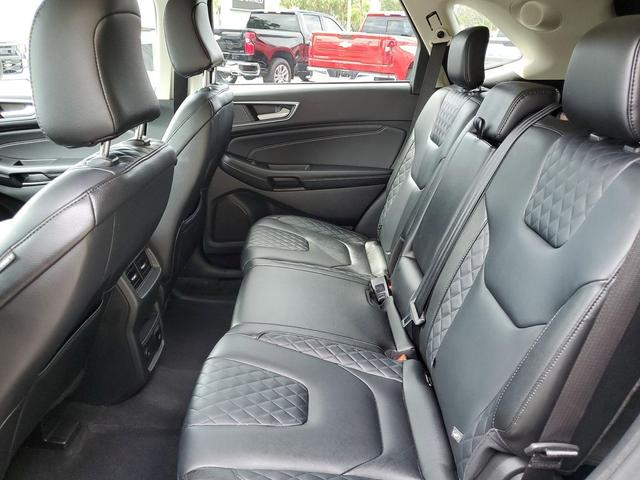 Photo of 2024 Agate Black Metal Ford Edge