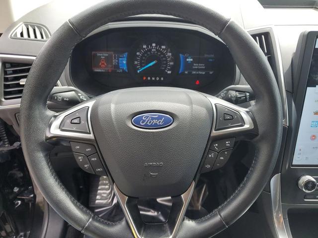 Photo of 2024 Agate Black Metal Ford Edge