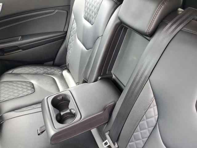 Photo of 2024 Agate Black Metal Ford Edge