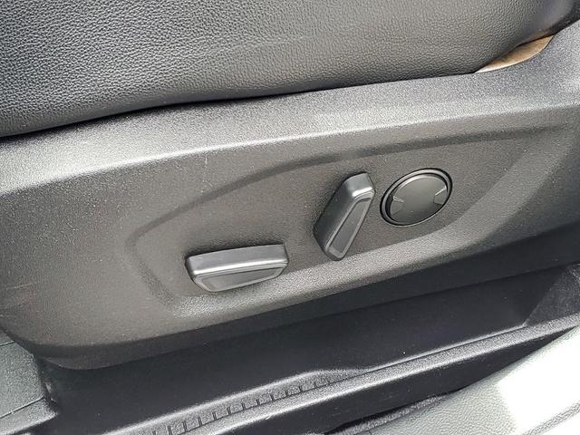 Photo of 2024 Agate Black Metal Ford Edge