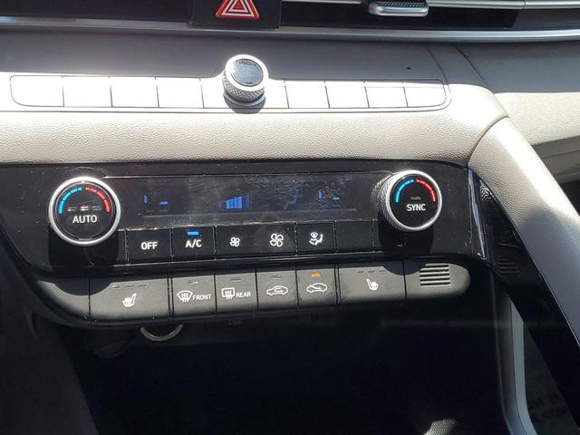 Photo of 2023 Intense Blue Hyundai ELANTRA