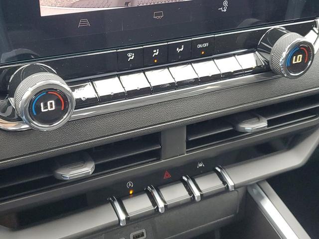 Photo of 2025 Summit White Chevrolet Colorado