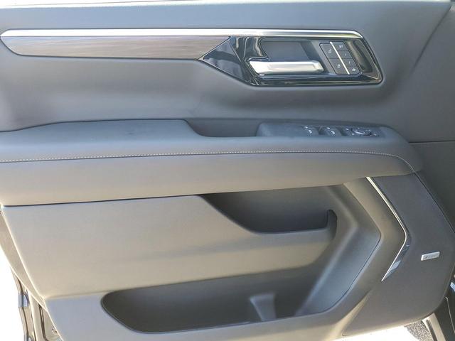 Photo of 2025 Black Chevrolet Tahoe