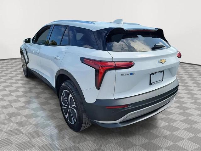 Photo of 2025 Summit White Chevrolet Blazer EV
