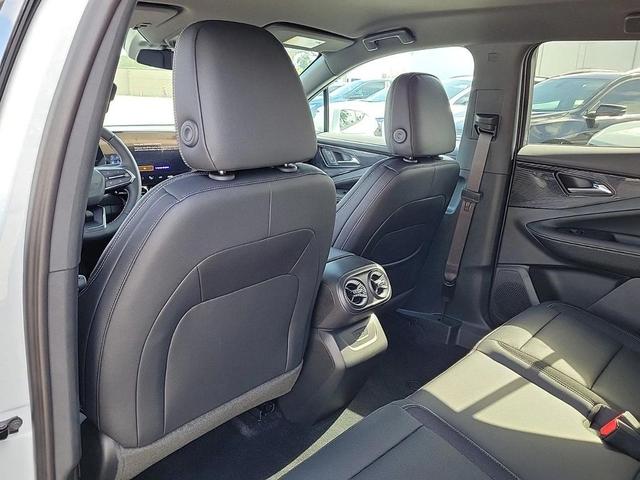 Photo of 2025 Summit White Chevrolet Blazer EV