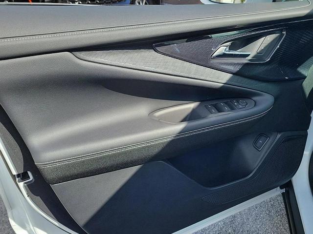 Photo of 2025 Summit White Chevrolet Blazer EV