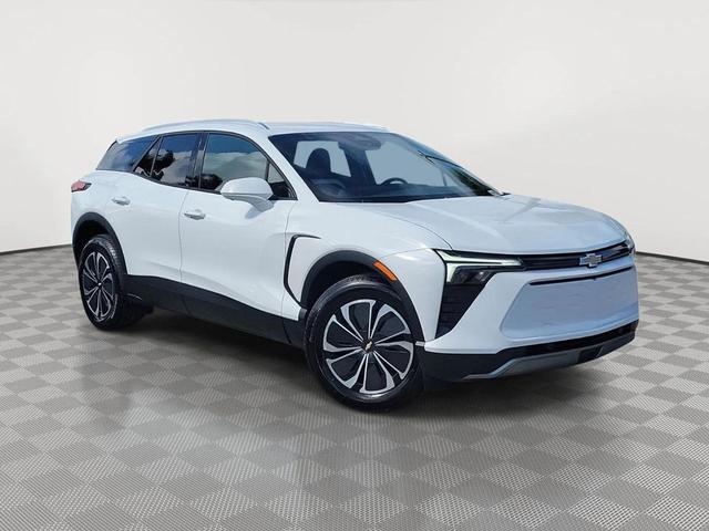 Photo of 2025 Summit White Chevrolet Blazer EV