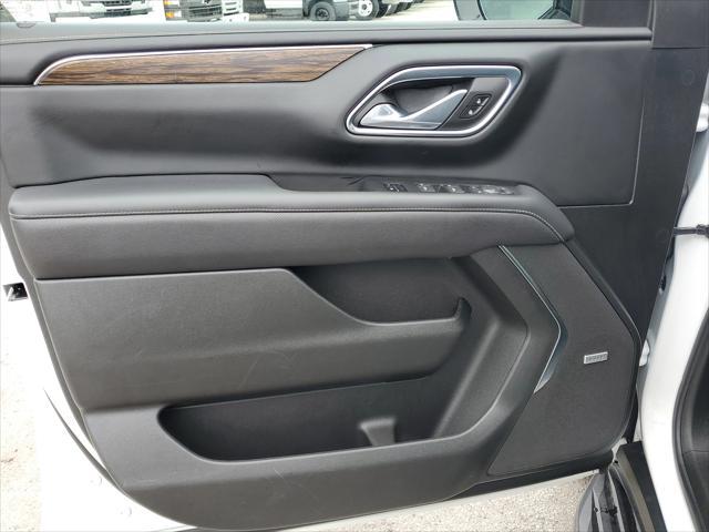 Photo of 2023 Summit White Chevrolet Suburban