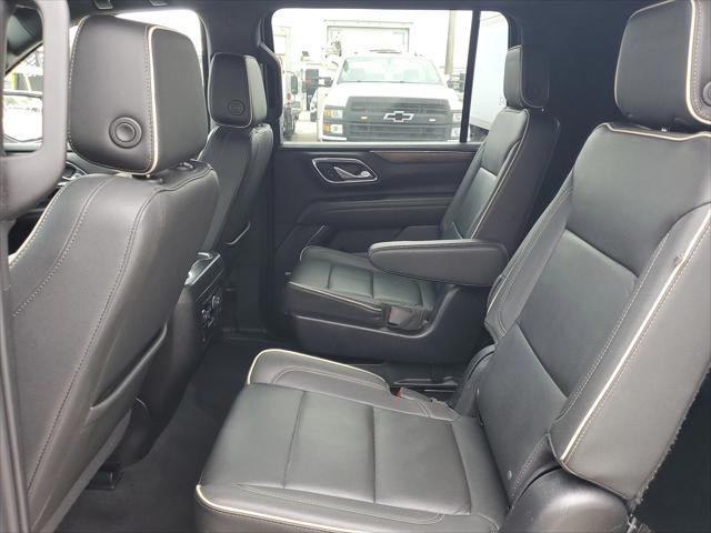 Photo of 2023 Summit White Chevrolet Suburban