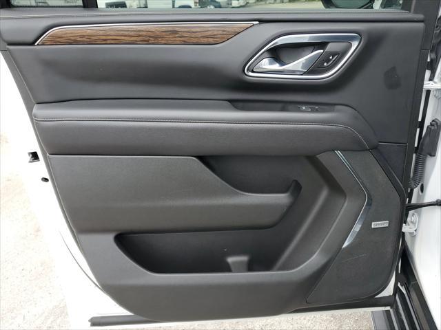 Photo of 2023 Summit White Chevrolet Suburban