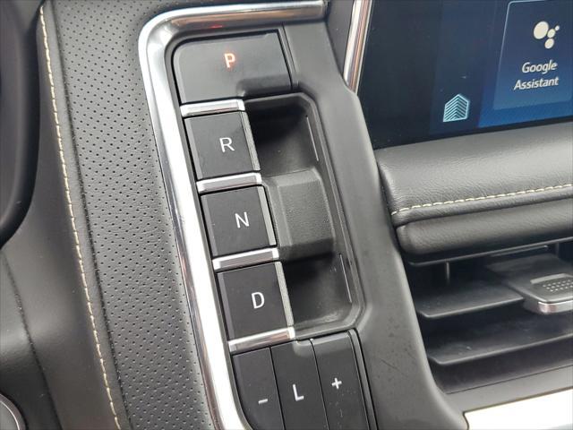 Photo of 2023 Summit White Chevrolet Suburban