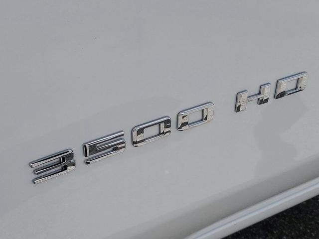 Photo of 2024 Summit White Chevrolet Silverado 3500
