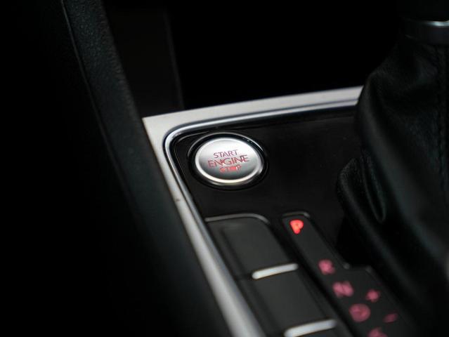Photo of 2019 Platinum Gray Volkswagen Passat