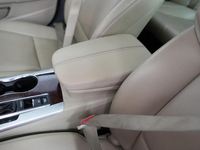 Photo of 2020 Platinum White Acura TLX