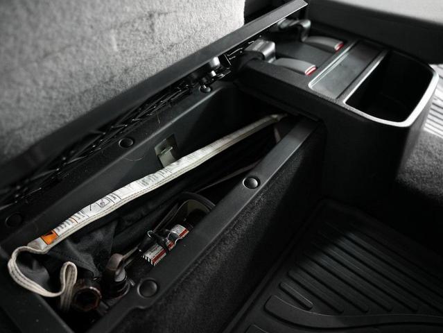 Photo of 2015 Silver Sky Metallic Toyota Tacoma