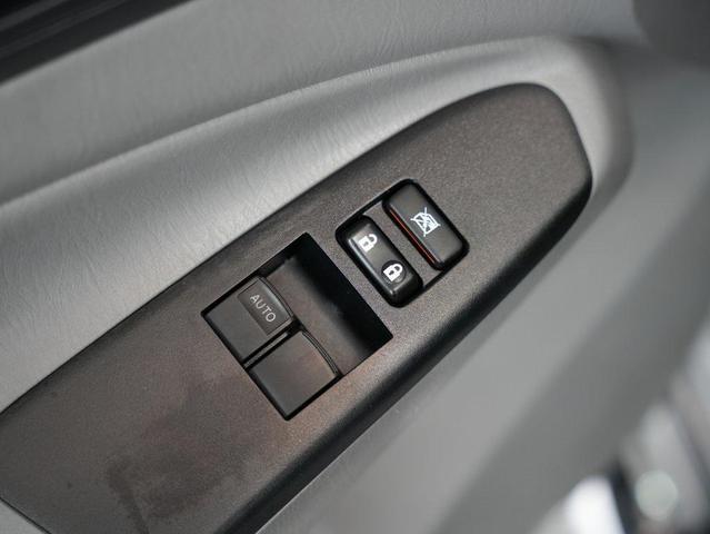 Photo of 2015 Silver Sky Metallic Toyota Tacoma