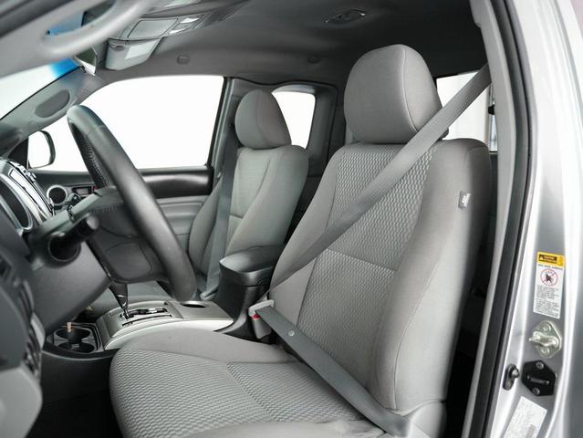 Photo of 2015 Silver Sky Metallic Toyota Tacoma