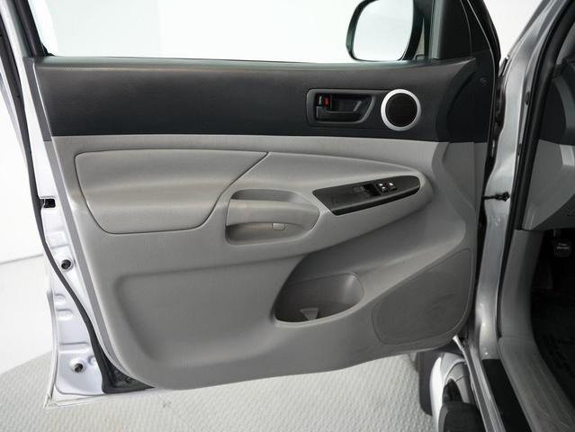 Photo of 2015 Silver Sky Metallic Toyota Tacoma