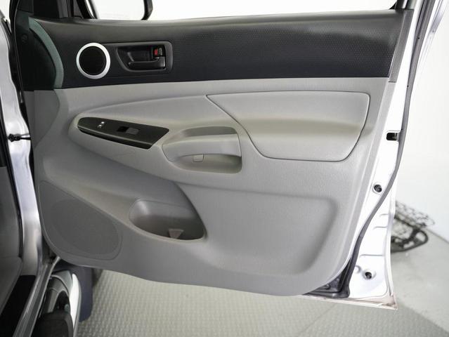 Photo of 2015 Silver Sky Metallic Toyota Tacoma