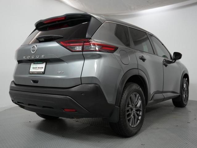 Photo of 2021 Gun Metallic Nissan Rogue