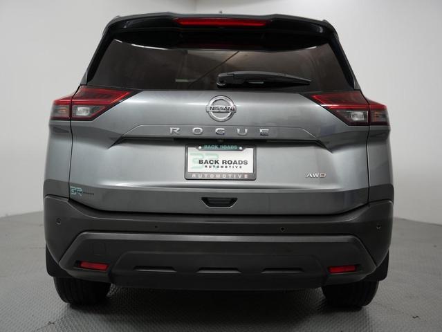 Photo of 2021 Gun Metallic Nissan Rogue