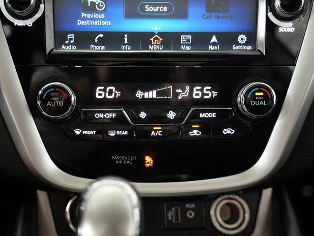 Photo of 2018 Pearl White Nissan Murano
