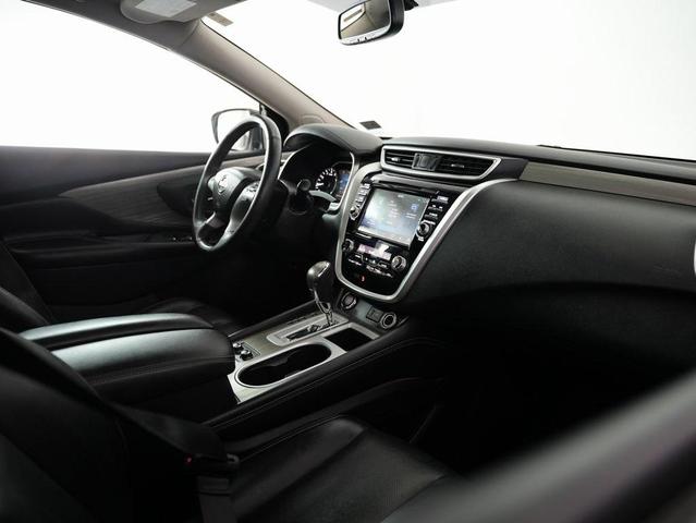 Photo of 2018 Pearl White Nissan Murano