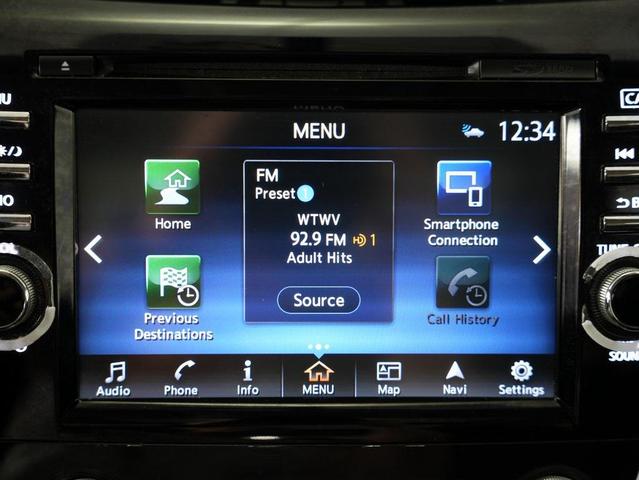 Photo of 2018 Pearl White Nissan Murano