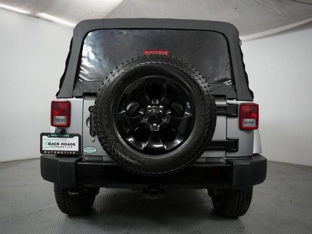 Photo of 2015 Billet Silver Metallic Clearcoat Jeep Wrangler Unlimited