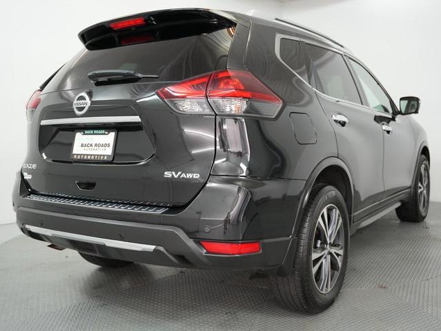 Photo of 2019 Magnetic Black Pearl Nissan Rogue