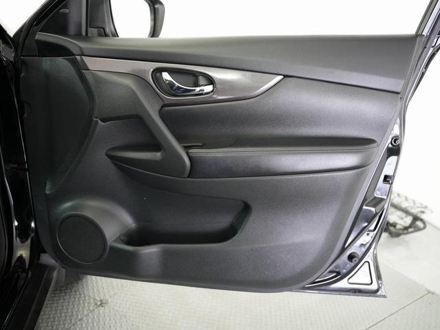 Photo of 2019 Magnetic Black Pearl Nissan Rogue