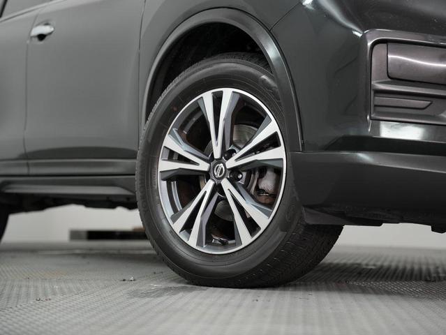 Photo of 2019 Magnetic Black Pearl Nissan Rogue