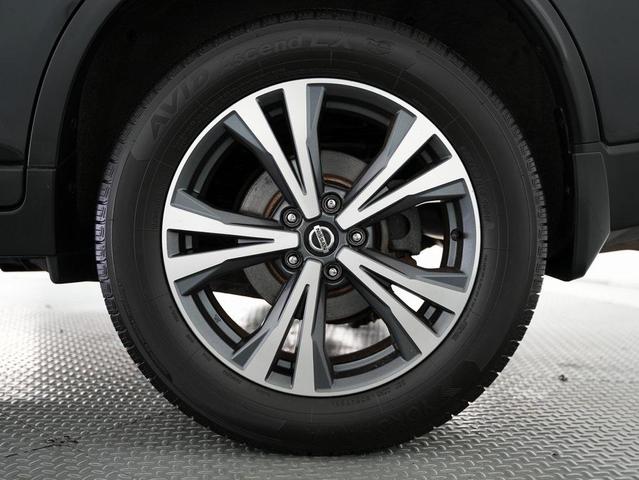 Photo of 2019 Magnetic Black Pearl Nissan Rogue