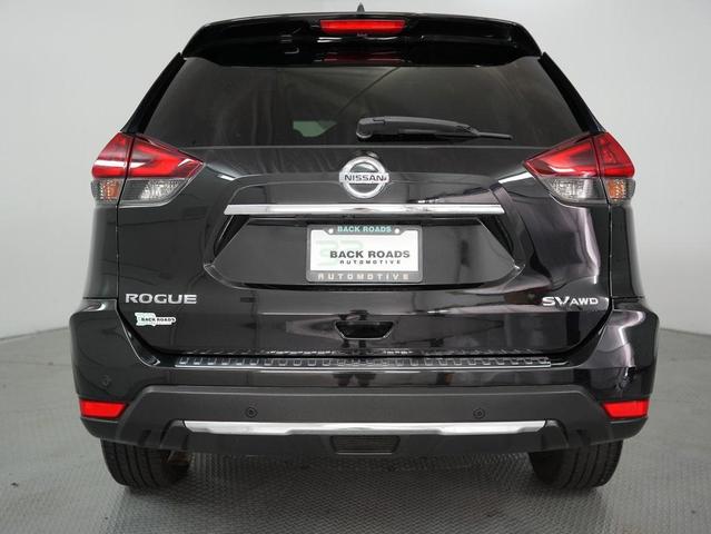 Photo of 2019 Magnetic Black Pearl Nissan Rogue