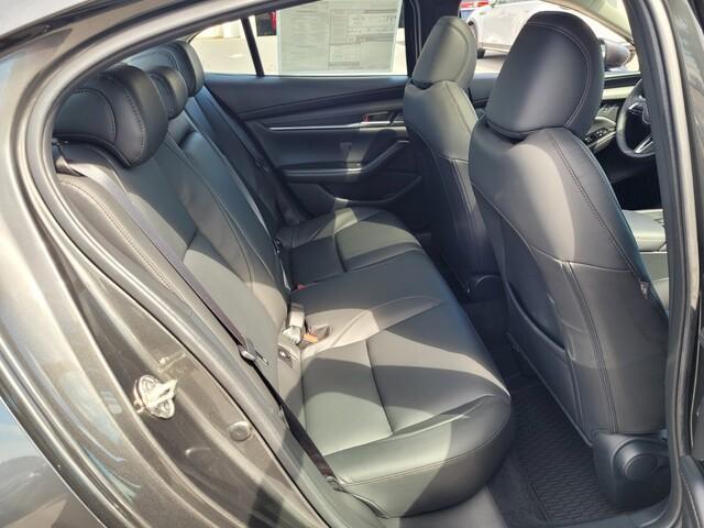 Photo of 2025 Machine Gray Metallic Mazda Mazda3