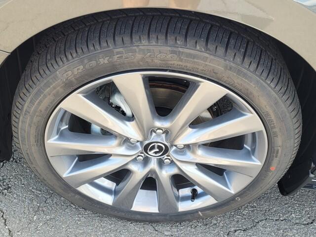 Photo of 2025 Machine Gray Metallic Mazda Mazda3