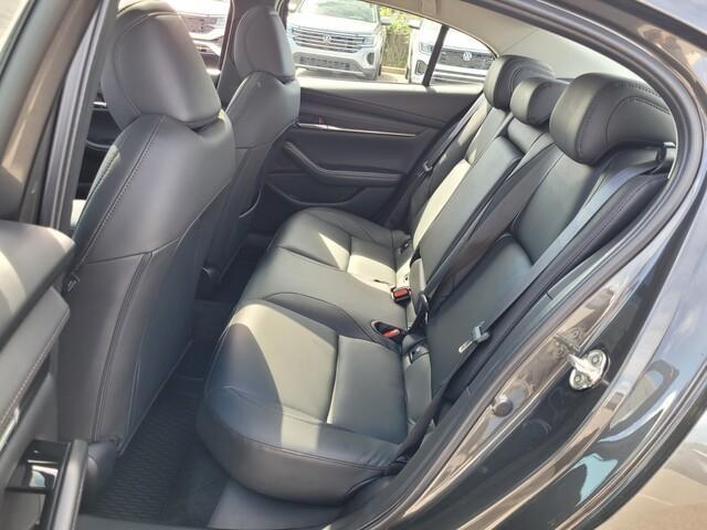 Photo of 2025 Machine Gray Metallic Mazda Mazda3
