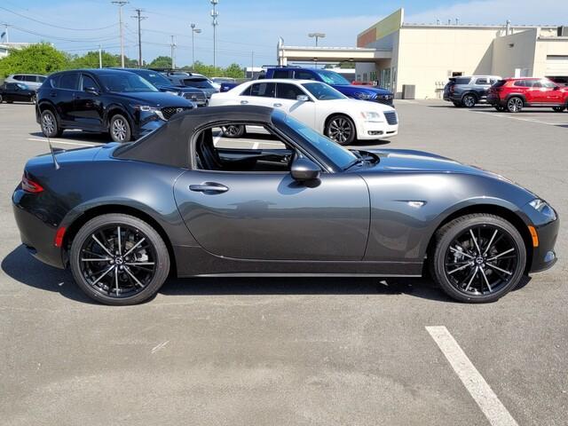 Photo of 2025 Machine Gray Mazda MX-5 Miata