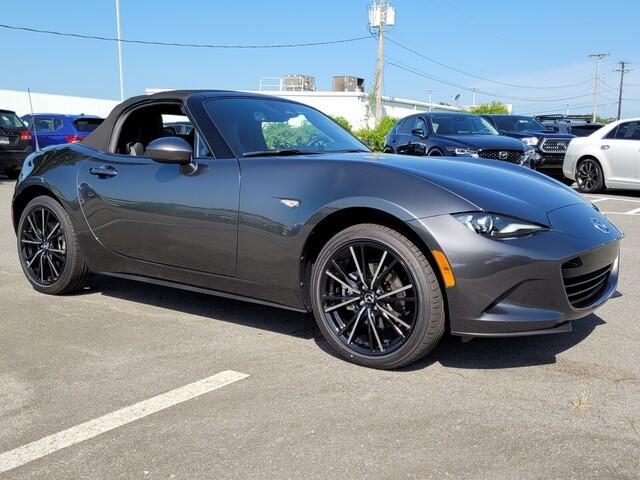 Photo of 2025 Machine Gray Mazda MX-5 Miata