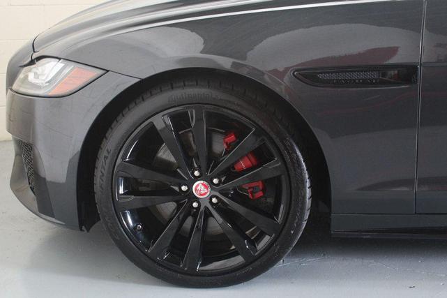 Photo of 2018 Carpathian Grey Jaguar XF