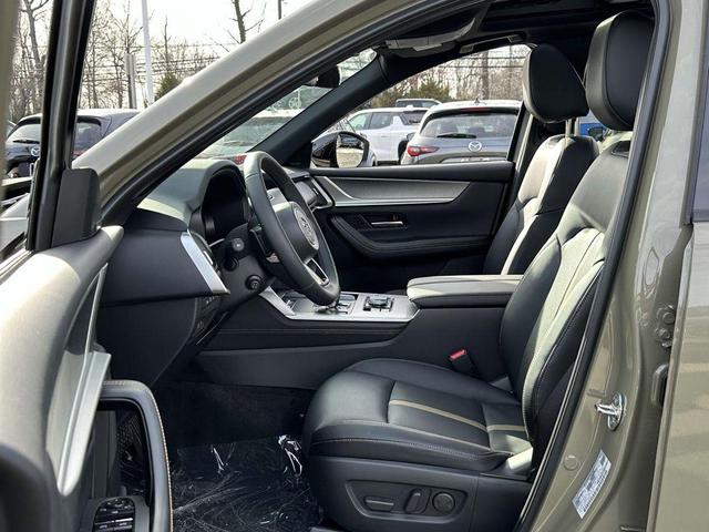 Photo of 2025 Zircon Sand Metallic Mazda CX-70