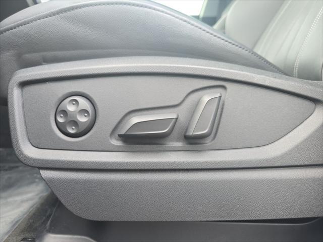 Photo of 2023 Daytona Gray Pearl Audi Q5 e