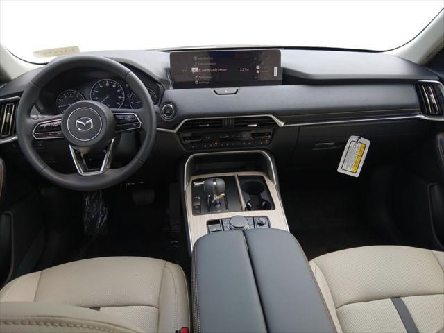Photo of 2025 Platinum Mazda CX-90