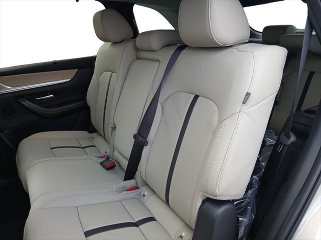 Photo of 2025 Platinum Mazda CX-90
