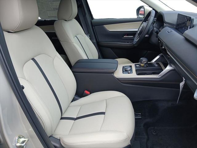 Photo of 2025 Platinum Mazda CX-90