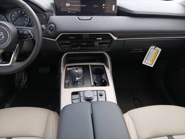 Photo of 2025 Platinum Mazda CX-90