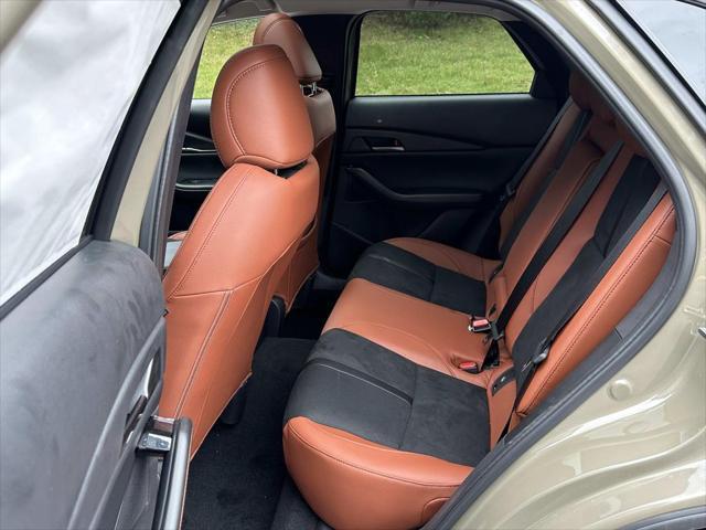 Photo of 2024 Zircon Sand Metallic Mazda CX-30