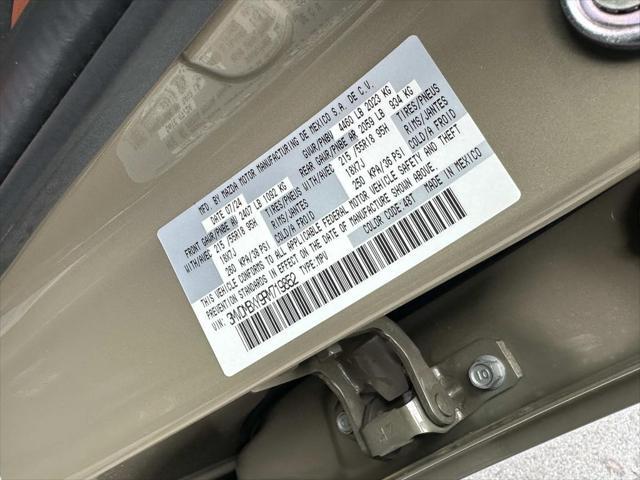 Photo of 2024 Zircon Sand Metallic Mazda CX-30