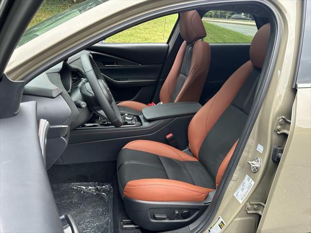 Photo of 2024 Zircon Sand Metallic Mazda CX-30
